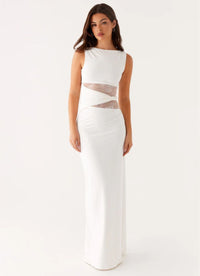 Leni | Robe maxi ajustée avec des découpes subtiles et un laçage