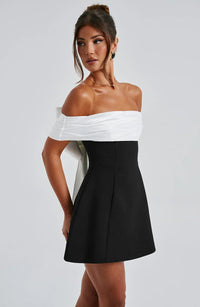 Elena | Robe élégante avec nœud