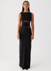 Leni | Robe maxi ajustée avec des découpes subtiles et un laçage