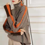 Elina | Pull à col montant avec des bandes contrastantes marquées