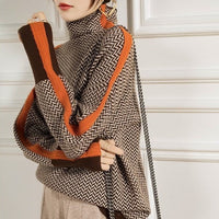 Elina | Pull à col montant avec des bandes contrastantes marquées